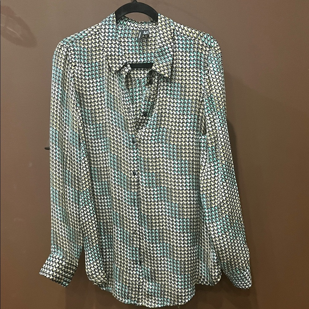 Vero Moda Green Geometric Shirt - Picture 1 of 5